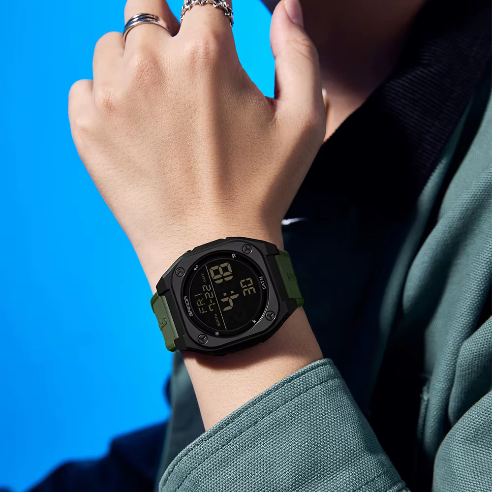Montres numériques pour hommes à la mode