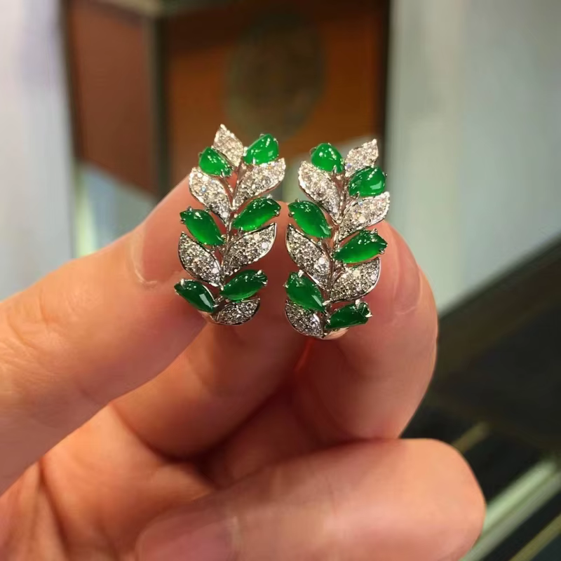 Boucles d'oreilles en feuilles de chrysoprase naturelle pour femmes, exquises et élégantes, adaptées à un usage quotidien, bijoux de luxe haut de gamme en argent