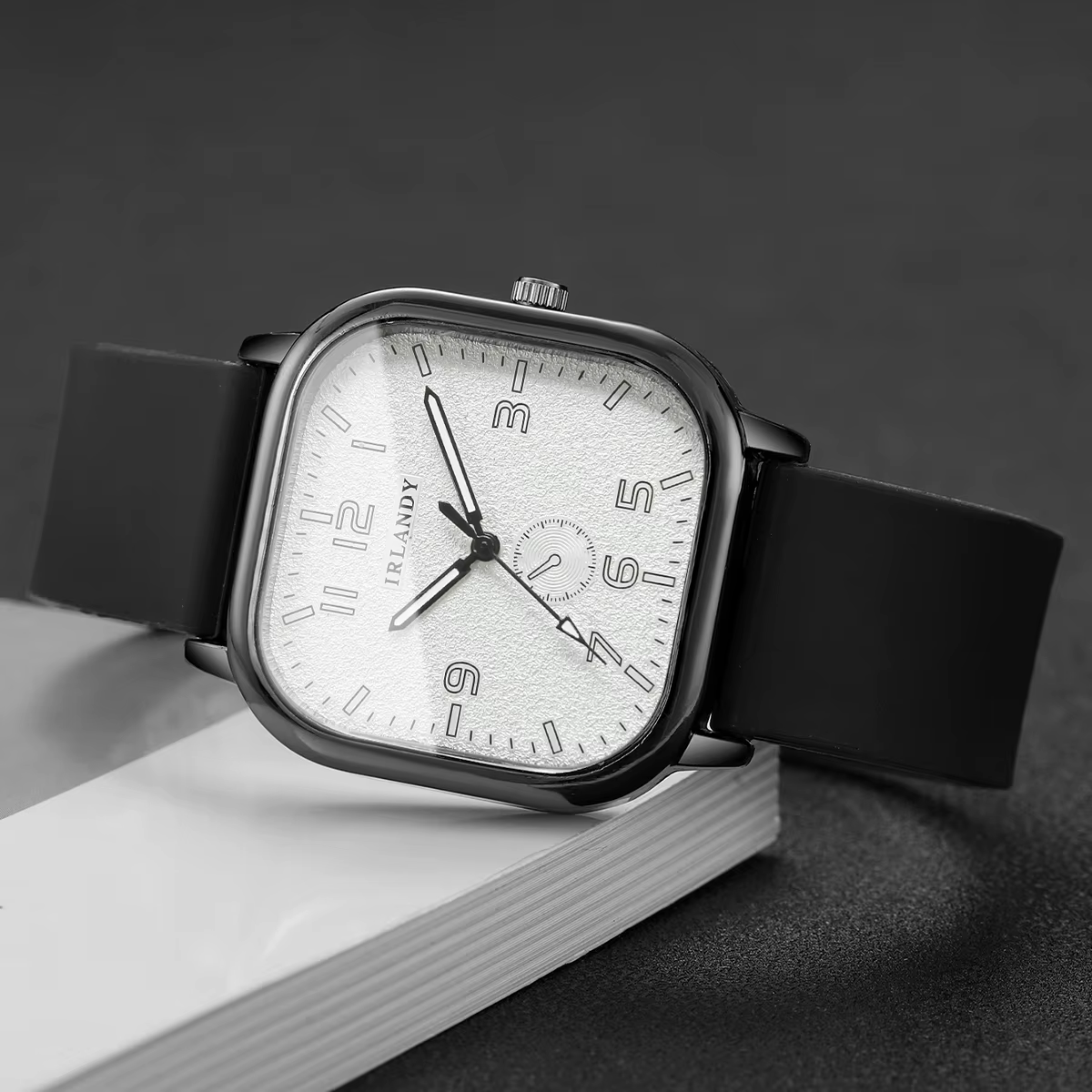 Montre carrée pour femme