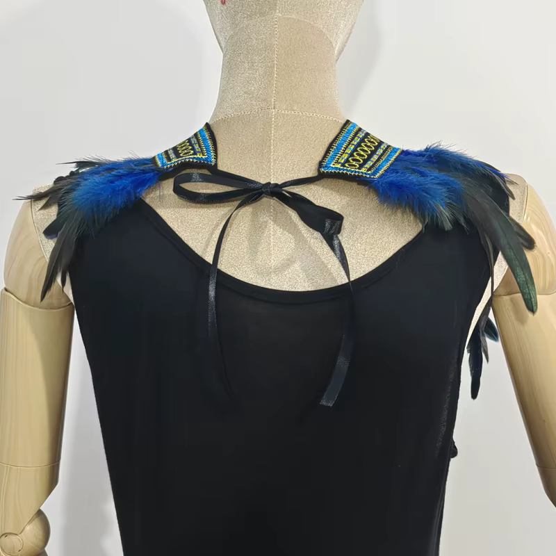 Costume de fête d'Halloween, col, écharpe, col et épaules gothiques en plumes, jeu de rôle de sorcière disponible pour femmes et hommes