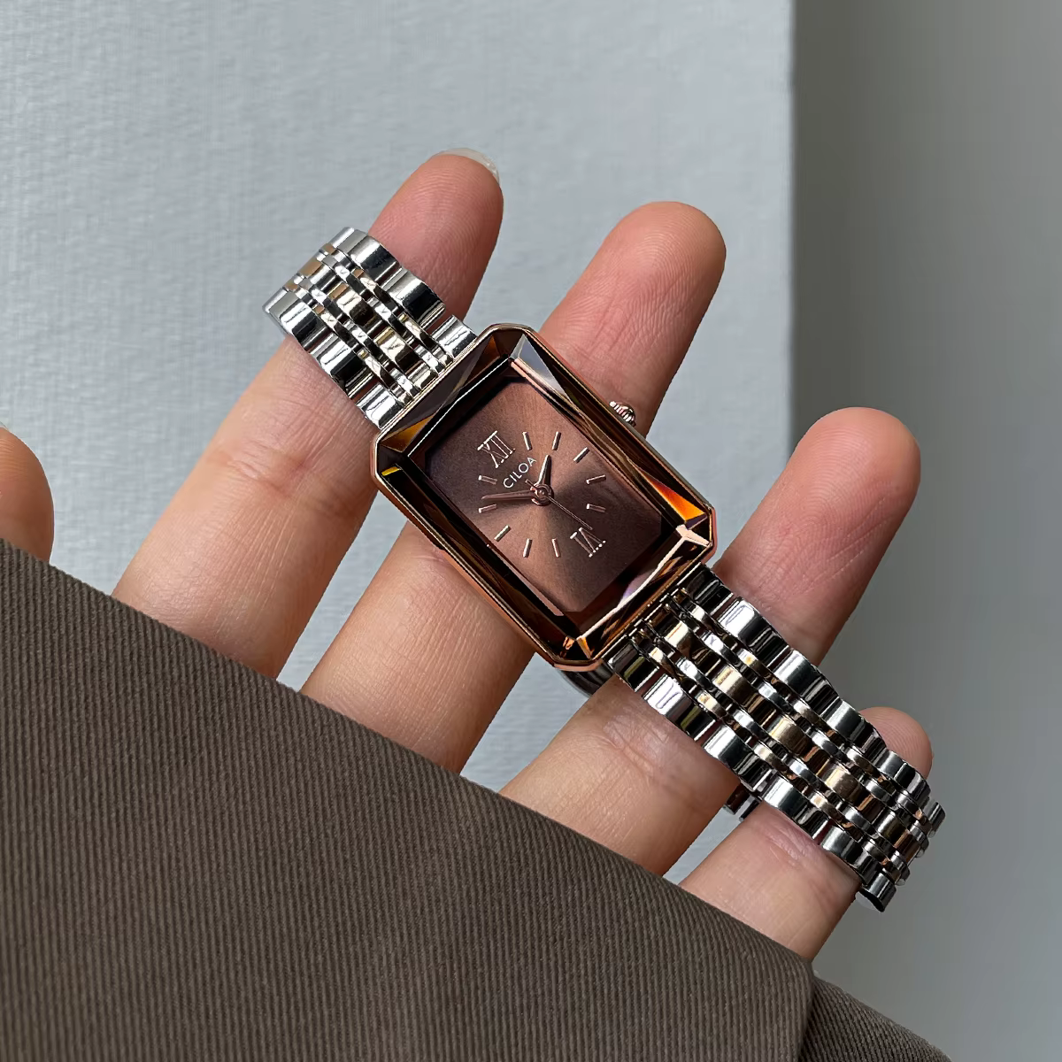 Montre rétro CILOA pour femme