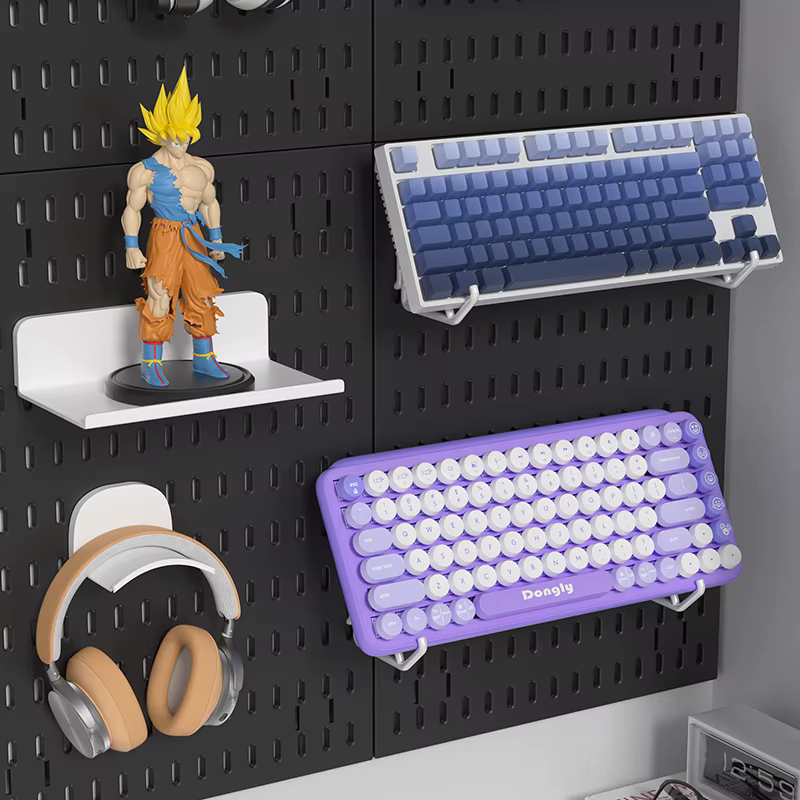 Étagère adhésive pour panneau perforé pour le jeu – Fixation sans perçage, supporte souris/clavier/crochets pour casque, configuration et décoration de pièce parfaite