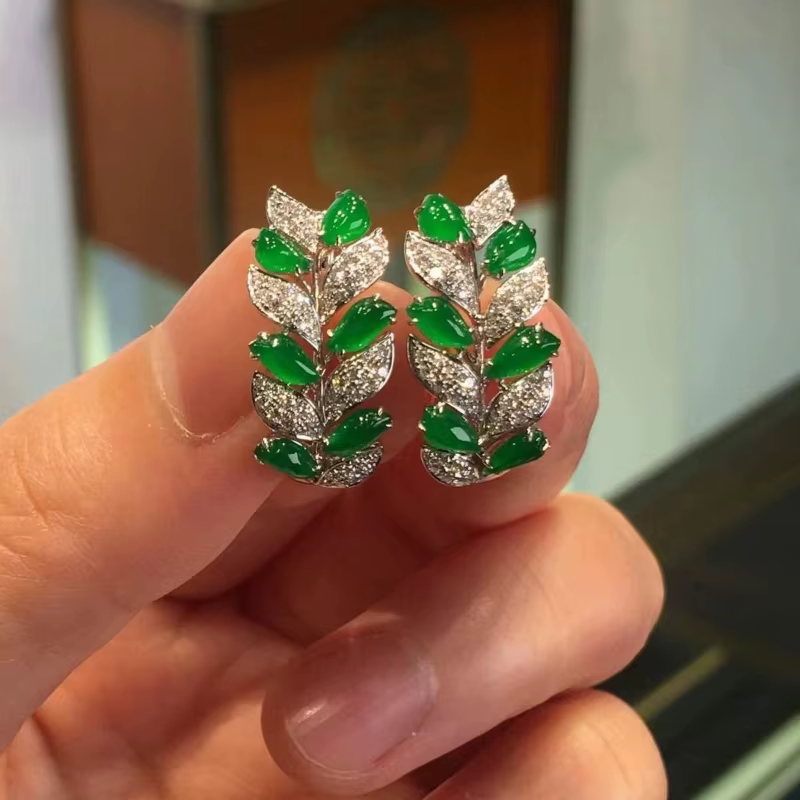 Boucles d'oreilles en feuilles de chrysoprase naturelle pour femmes, exquises et élégantes, adaptées à un usage quotidien, bijoux de luxe haut de gamme en argent