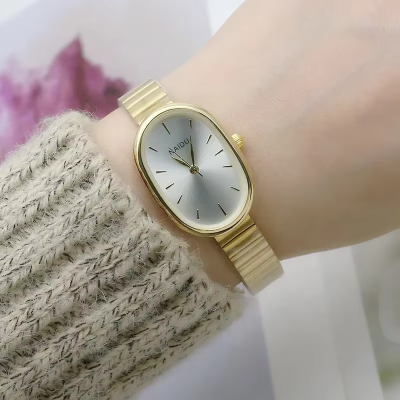 Montre à Quartz ovale pour femmes