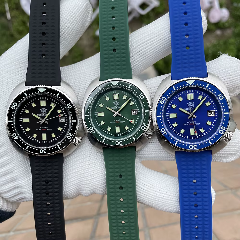 Montre de plongée automatique STEELDIVE SD1970