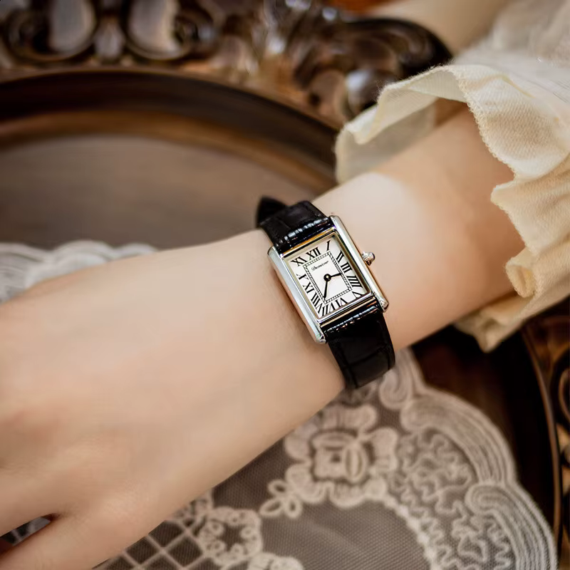 Nouveau bracelet en cuir vintage rectangulaire montre pour femme cadeau pratique pour les femmes