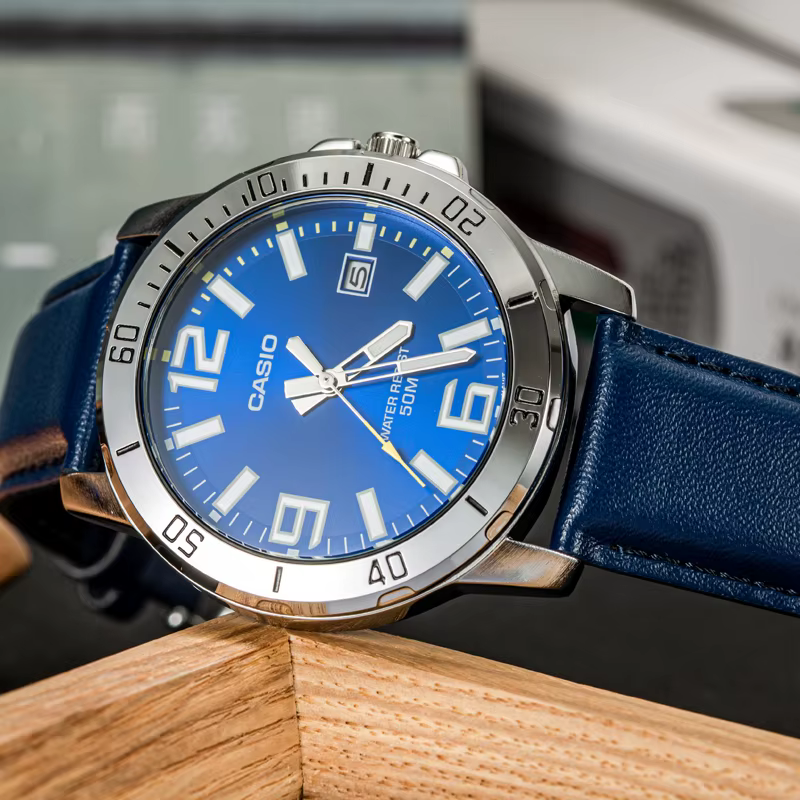 Montre à quartz CASIO MTP-VD01L pour homme