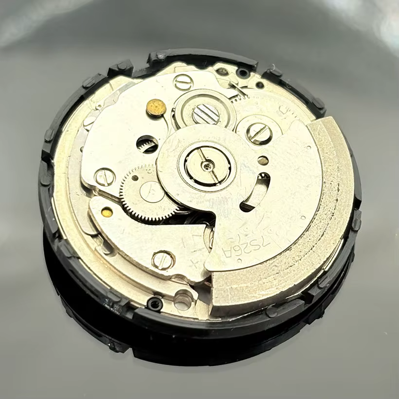 Accessoire de montre, mouvement 7s26 ancien