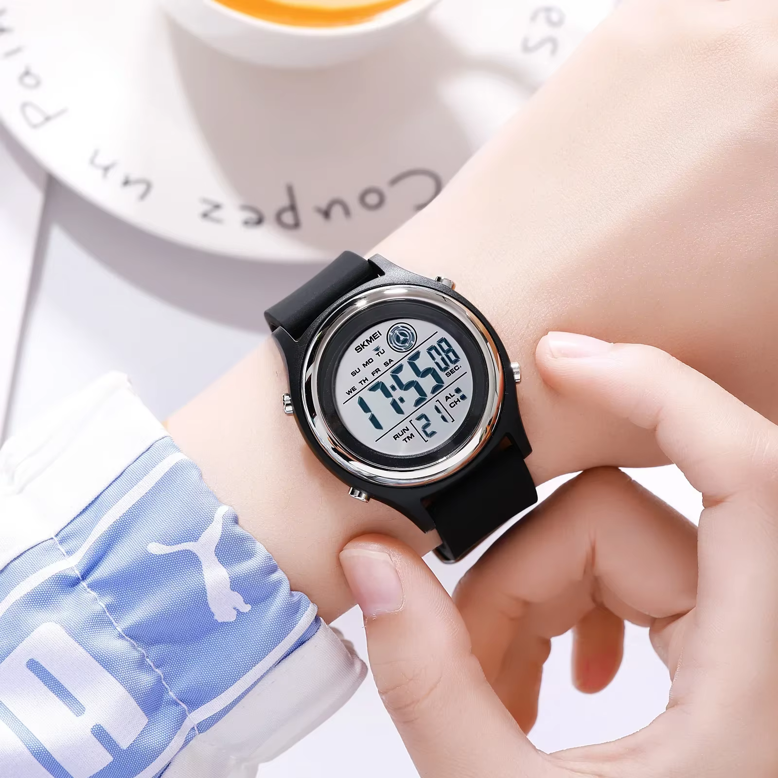 SKMEI femmes chronomètre dame montre-bracelet 50M étanche antichoc reloj mujer mode rétro-éclairage affichage compte à rebours montres numériques