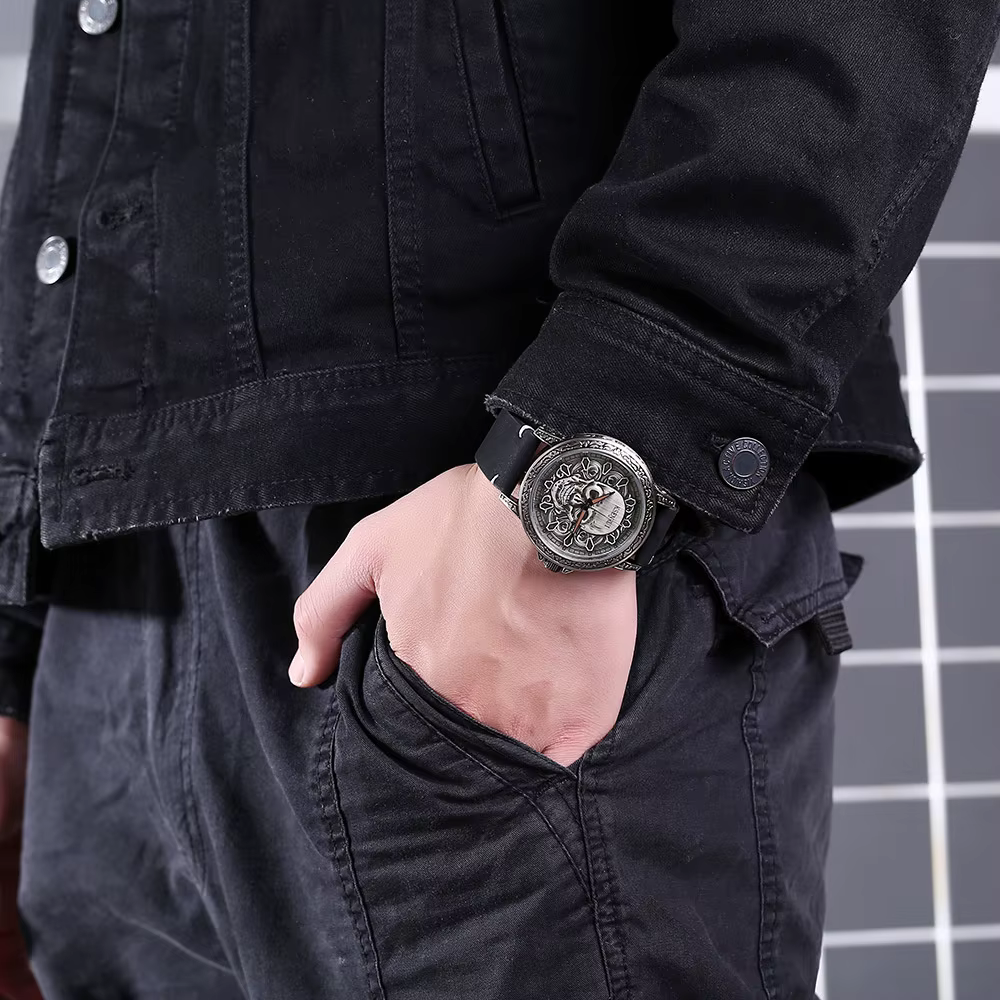 Cool hommes montre crâne visage conception mode acier bracelet en cuir rétro