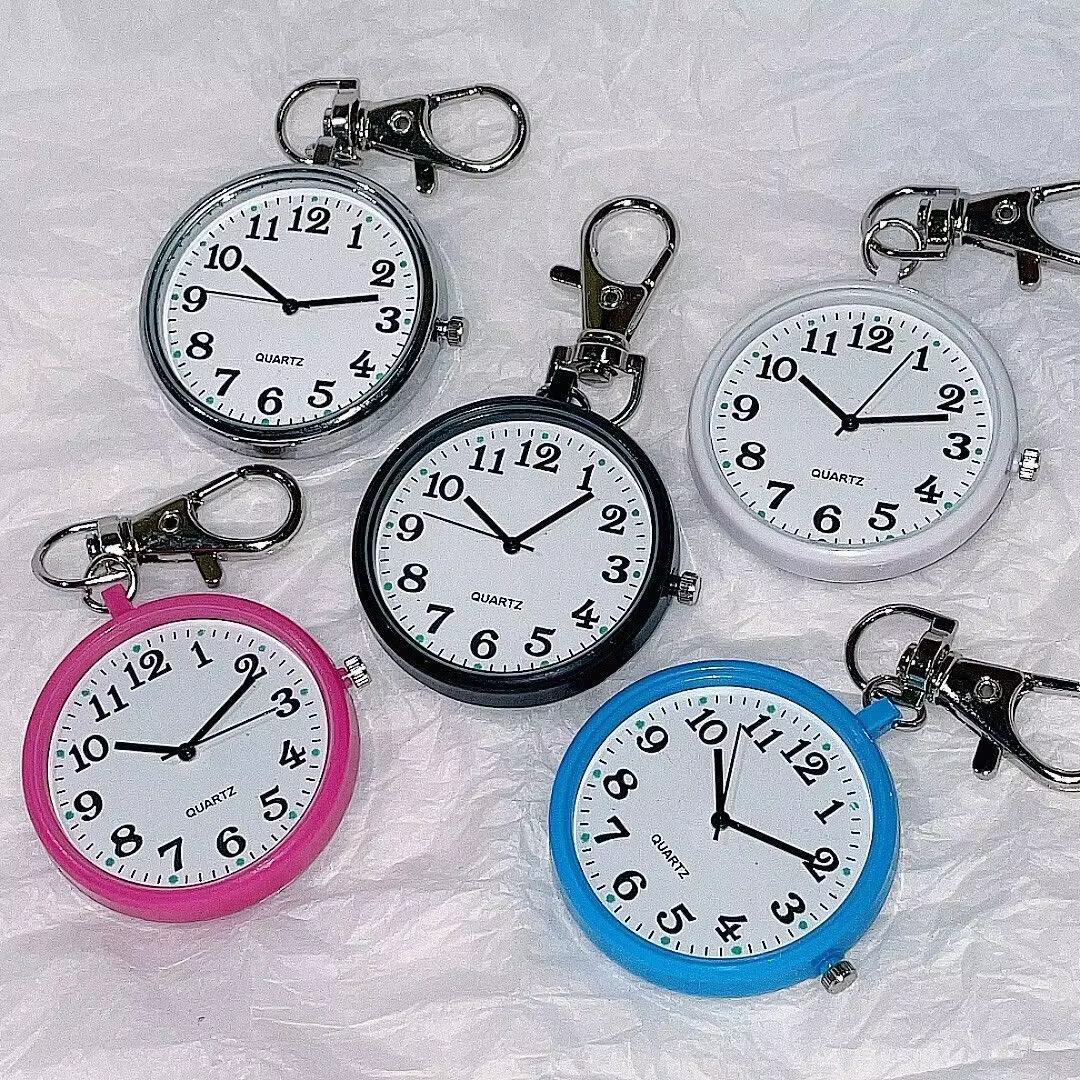 Nouvelle montre de poche à quartz mignonne et compacte avec porte-clés