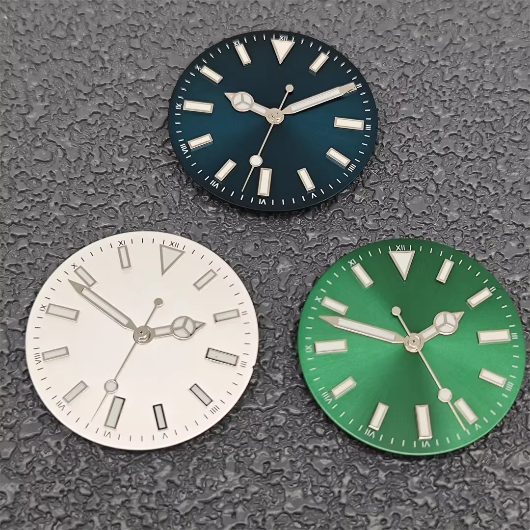 Cadran de montre Sunburst clouté