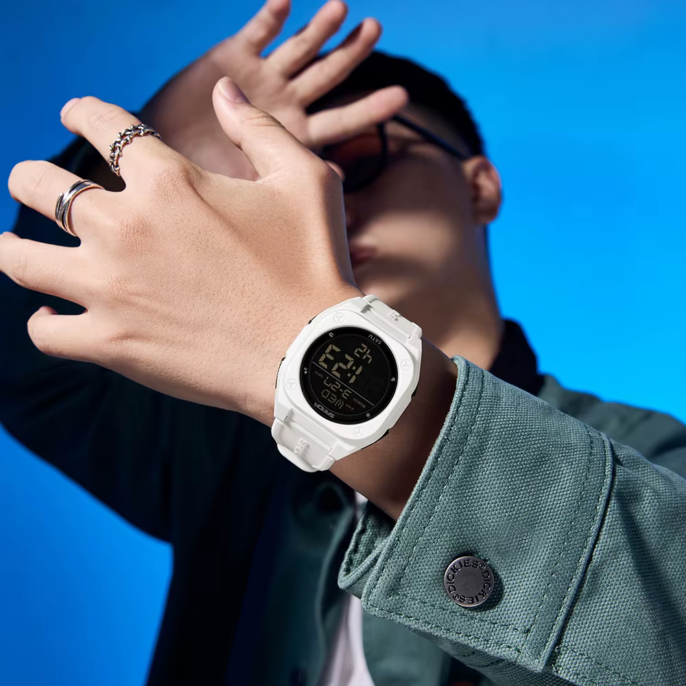 Montres numériques pour hommes à la mode