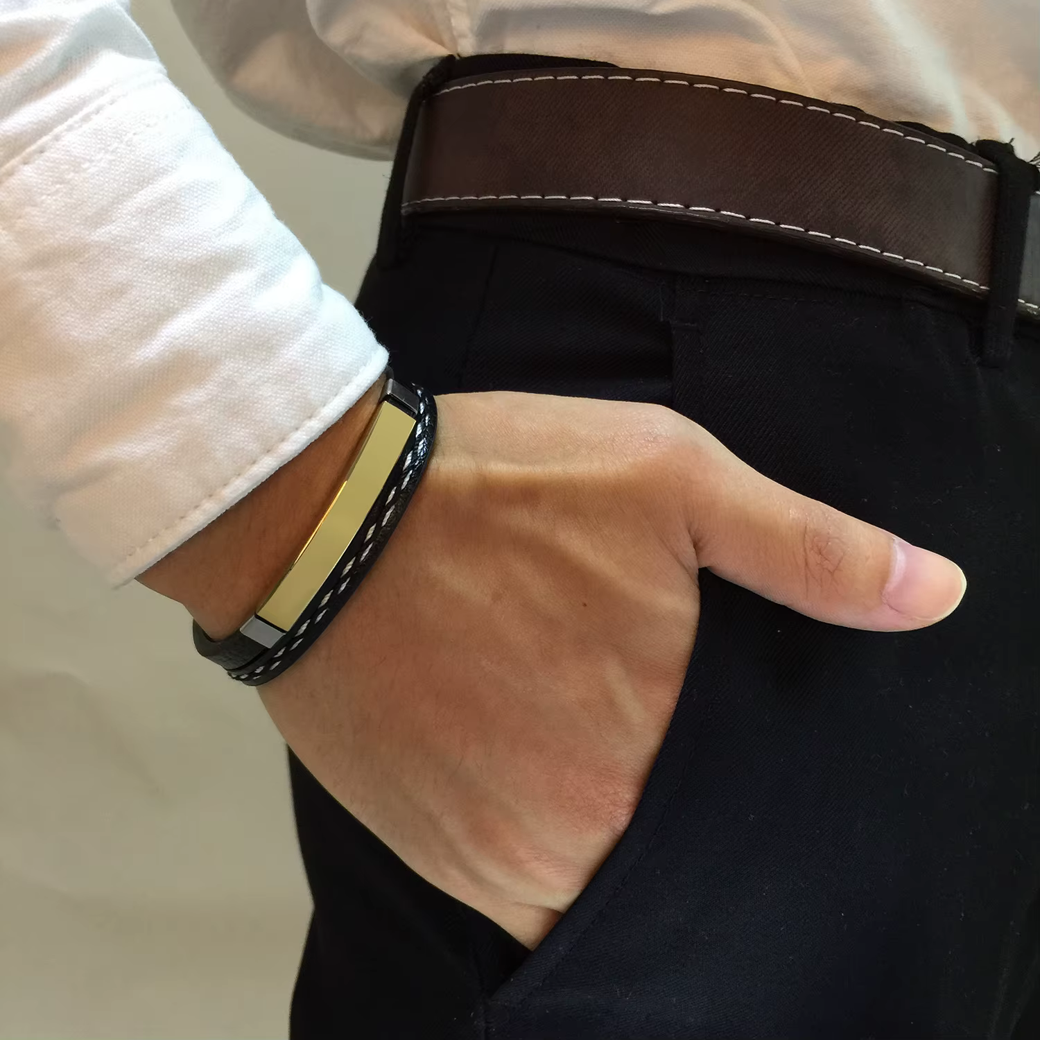 Bracelets en cuir véritable pour hommes et femmes