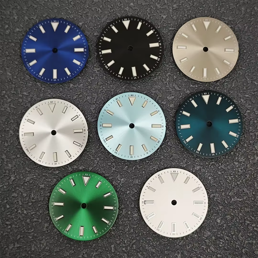 Cadran de montre Sunburst clouté