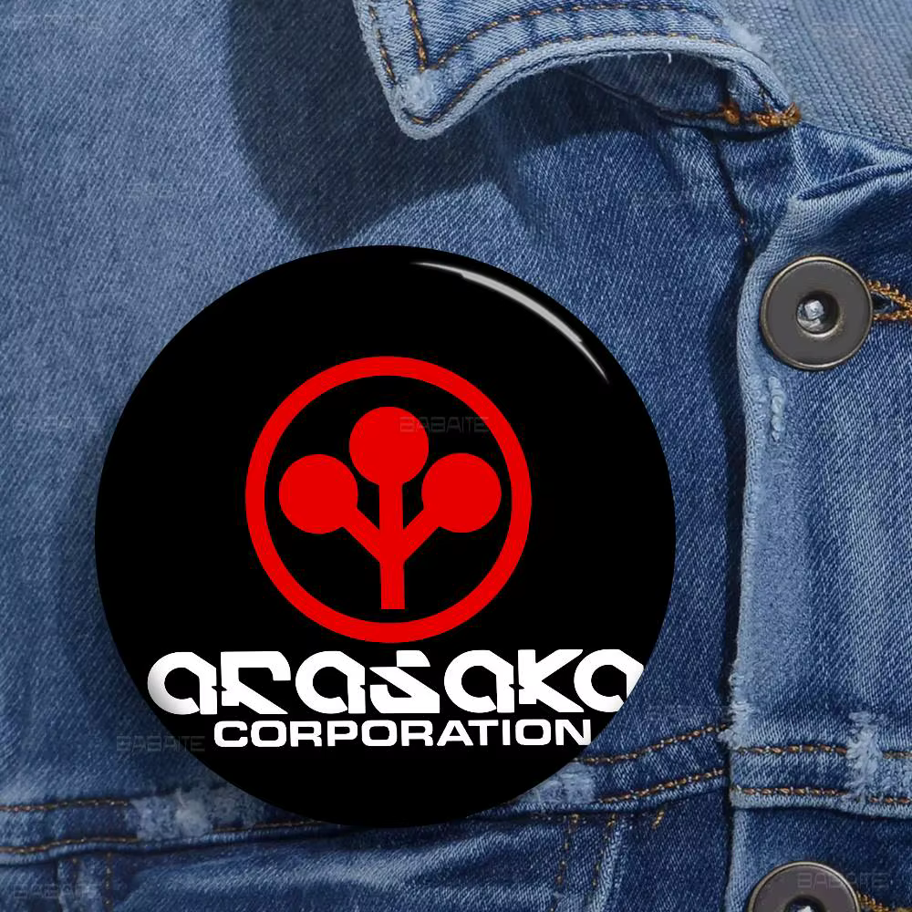 Épingles créatives avec logo de la société Arasaka, visages amusants, broche ronde à clipser, badge, accessoires pour sac à dos, chapeau, bijoux, cadeaux
