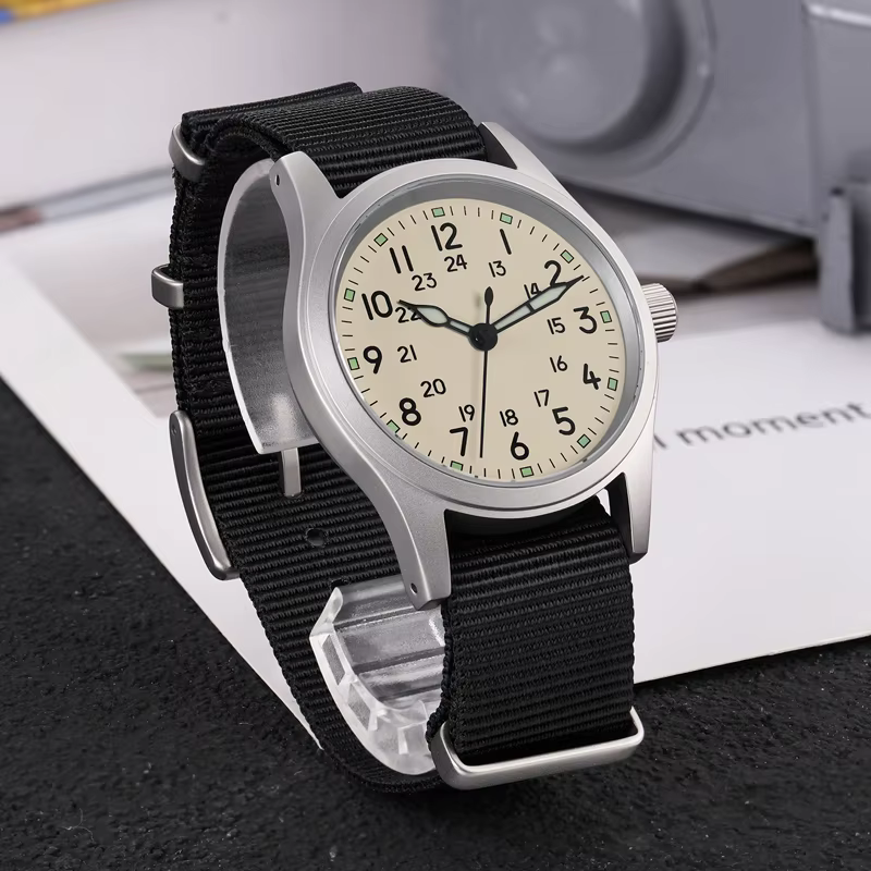 Militado ML05 montre militaire VH31 balayage mouvement à Quartz haut-de-forme dôme saphir cristal