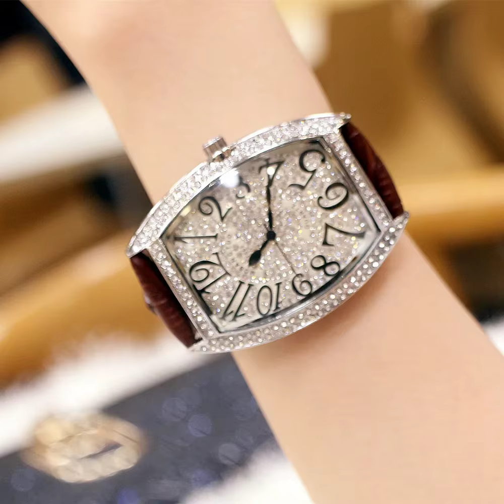 Mobangtuo hommes montre à Quartz Reloj Orologio Tonneau cadran diamant glacé Hip Hop homme horloge mâle luxe en cuir véritable montre-bracelet