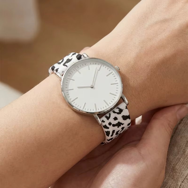 Montres pour femmes de style minimaliste