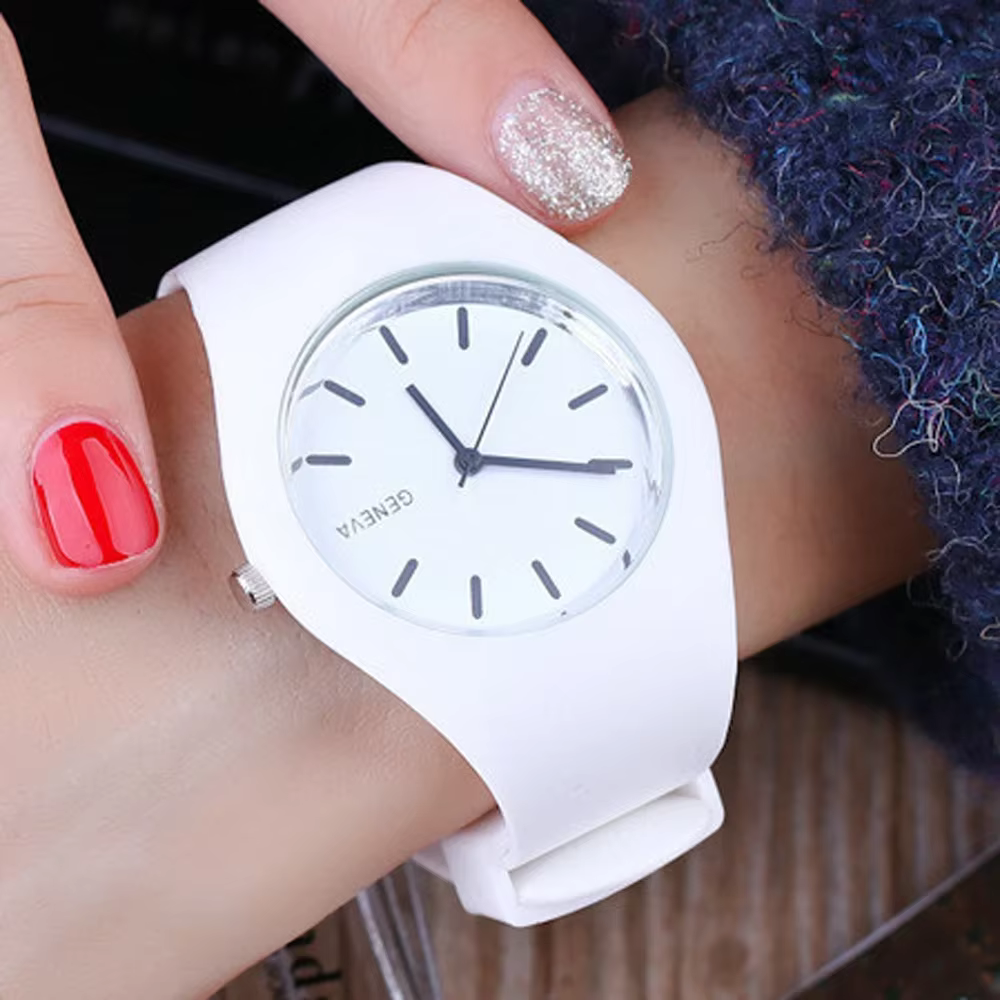 2020 genève femmes Sport montres couleur crème Ultra-mince mode cadeau bracelet en Silicone montre de loisirs