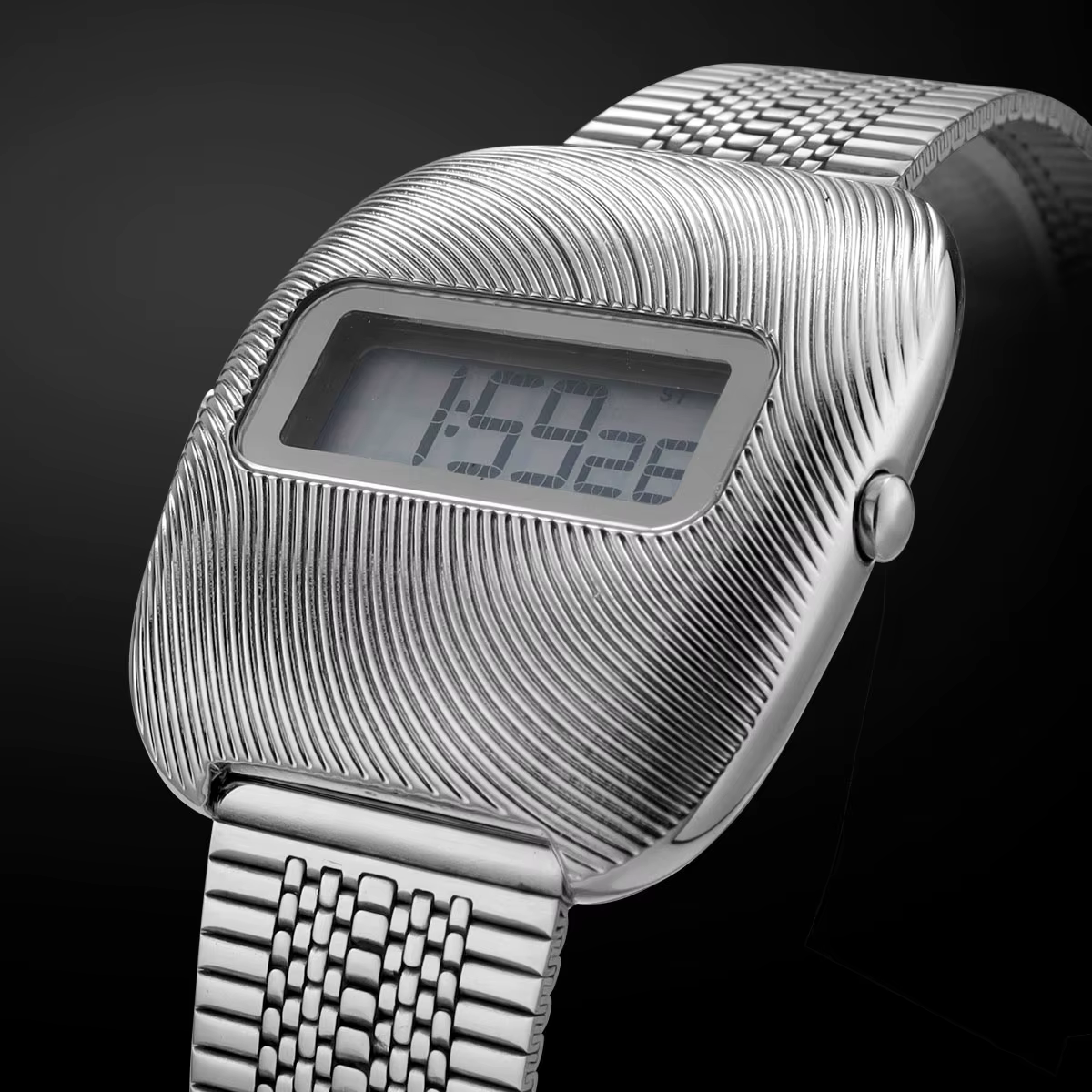 Montre électronique de sport pour hommes