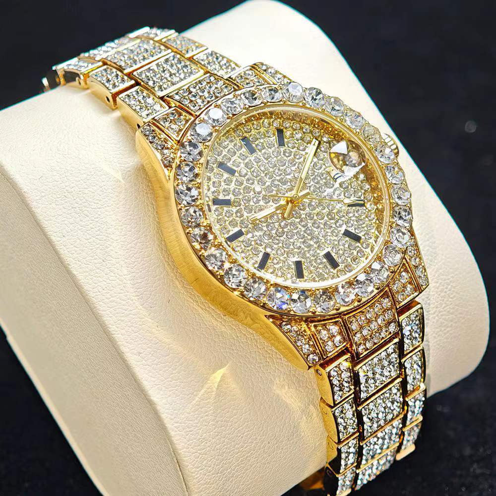 2025 mode chaude montres en or femmes de luxe en acier inoxydable élégant diamant glacé bijoux Quartz montre-bracelet dames livraison directe
