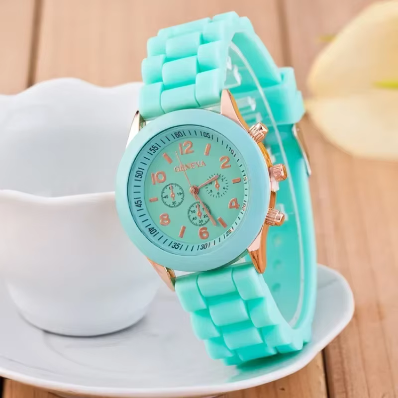 Femmes montres 2025 nouvelle mode marque de luxe montre pour femme bracelet en Silicone montre-bracelet à Quartz