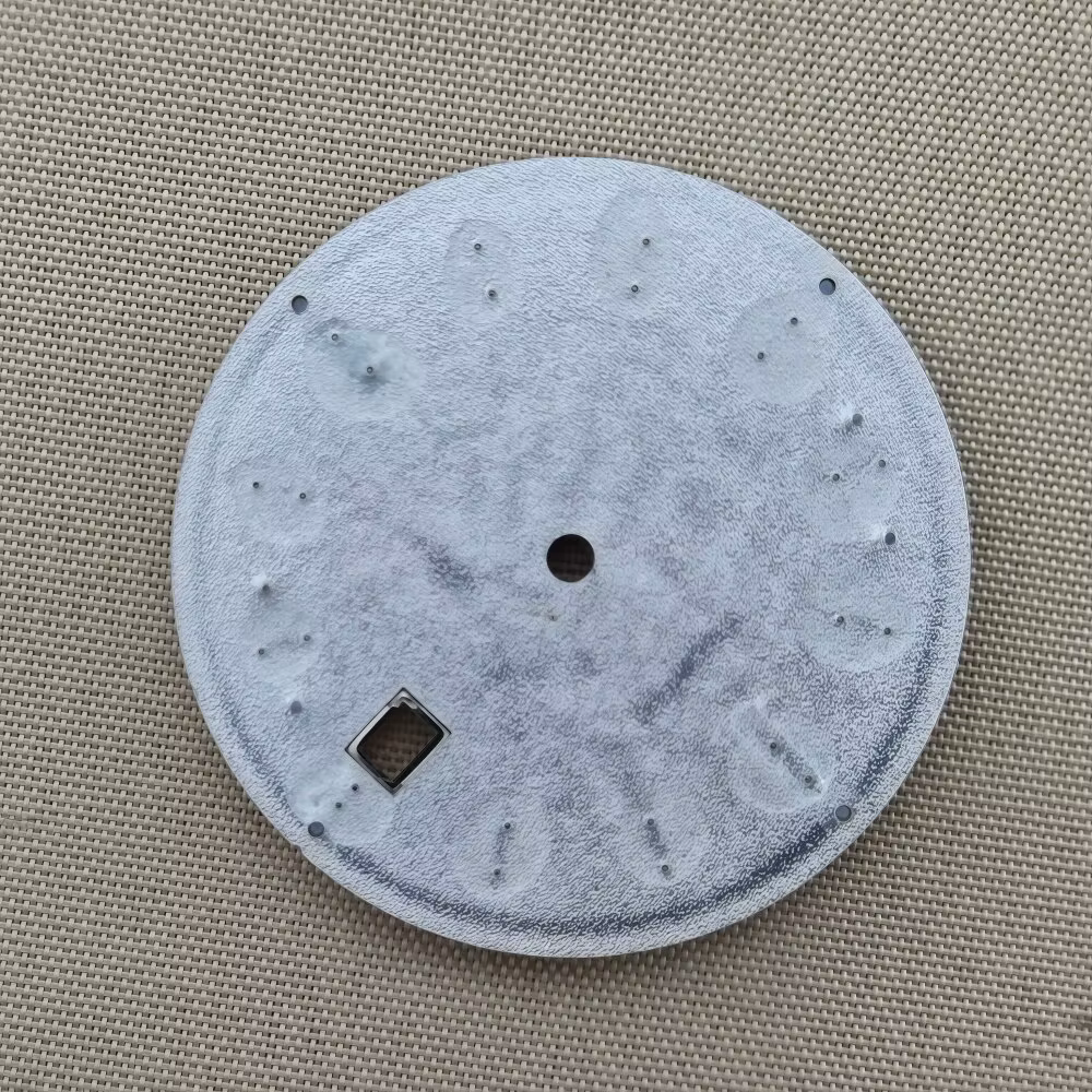 Cadran de montre à motif rose chaud de 33