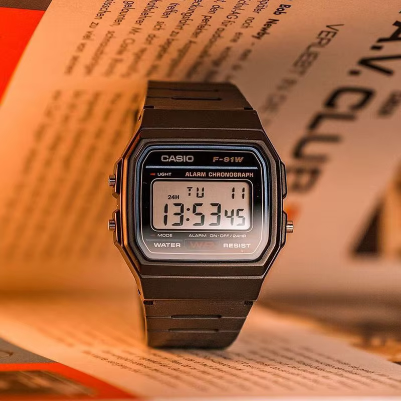 Montre à quartz étanche Casio F91W