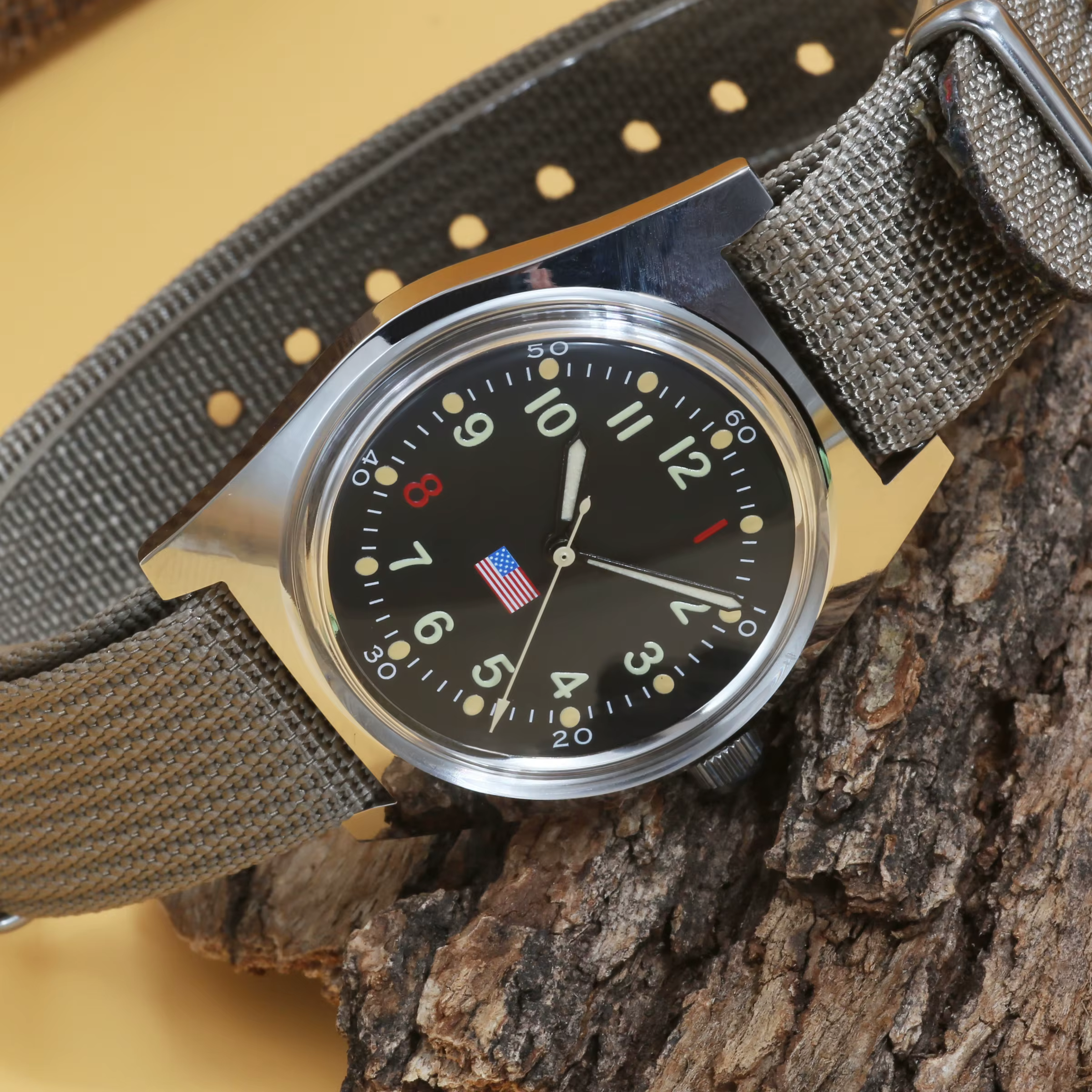 Montre mécanique rétro pour homme de style Union Jack 8120 36 mm avec mouvement manuel. Fabriqué en Chine et disponible en gros.