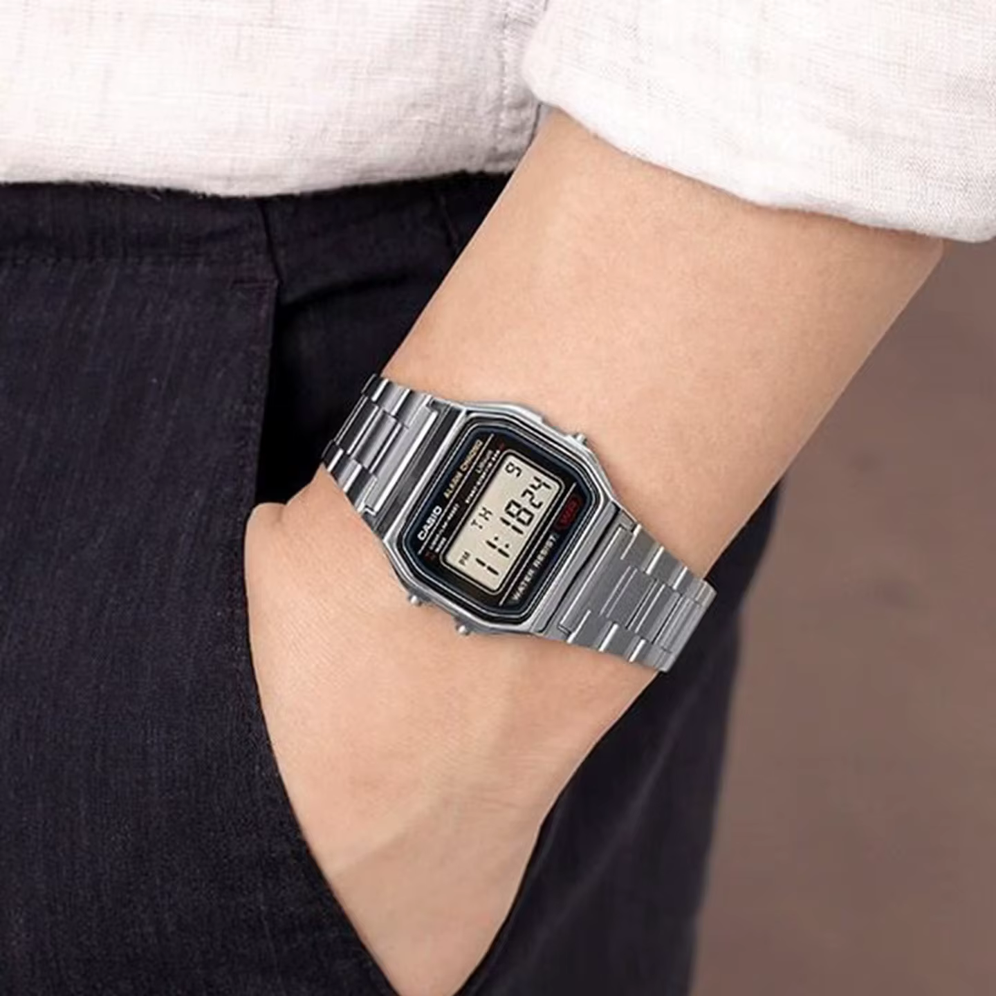 Série Casio A158WA | Montre numérique unisexe | Vintage | Chronomètre 100 secondes | Alarme quotidienne | Suivi du