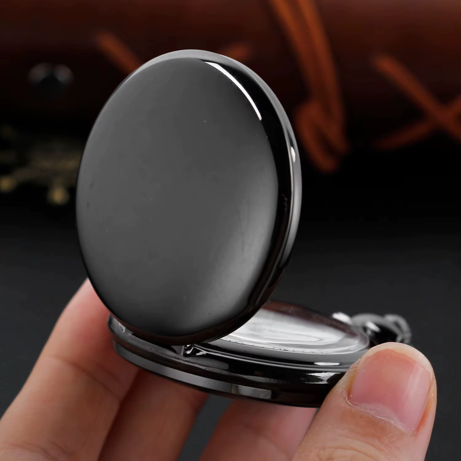 Montre de poche vintage à quartz noir pour hommes | Boîtier en alliage avec finition brillante | Cadran rond