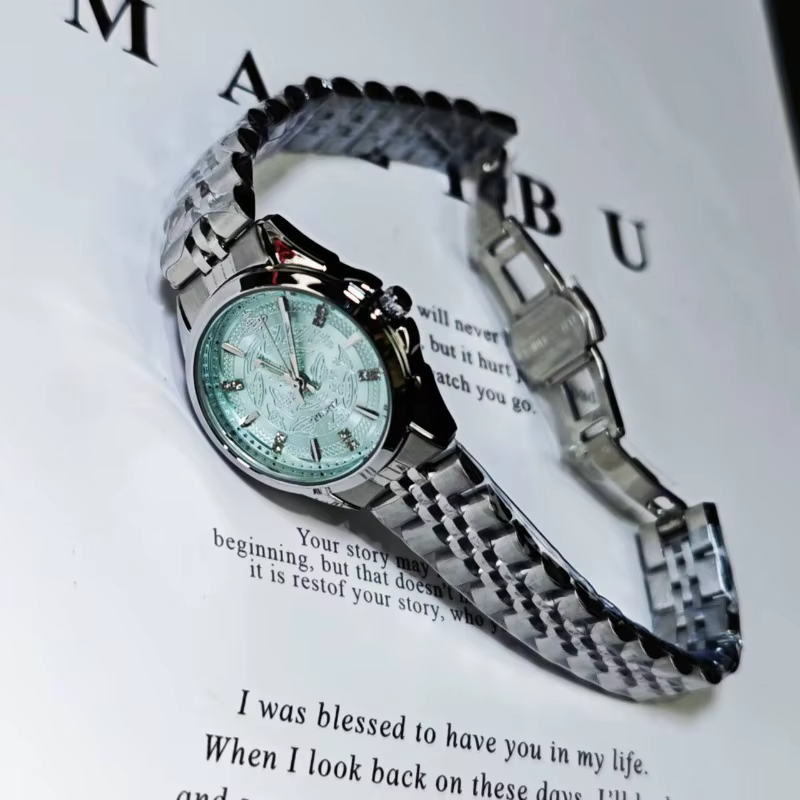 Montre pour femme SUNMATE de luxe avec cadran bleu glacé