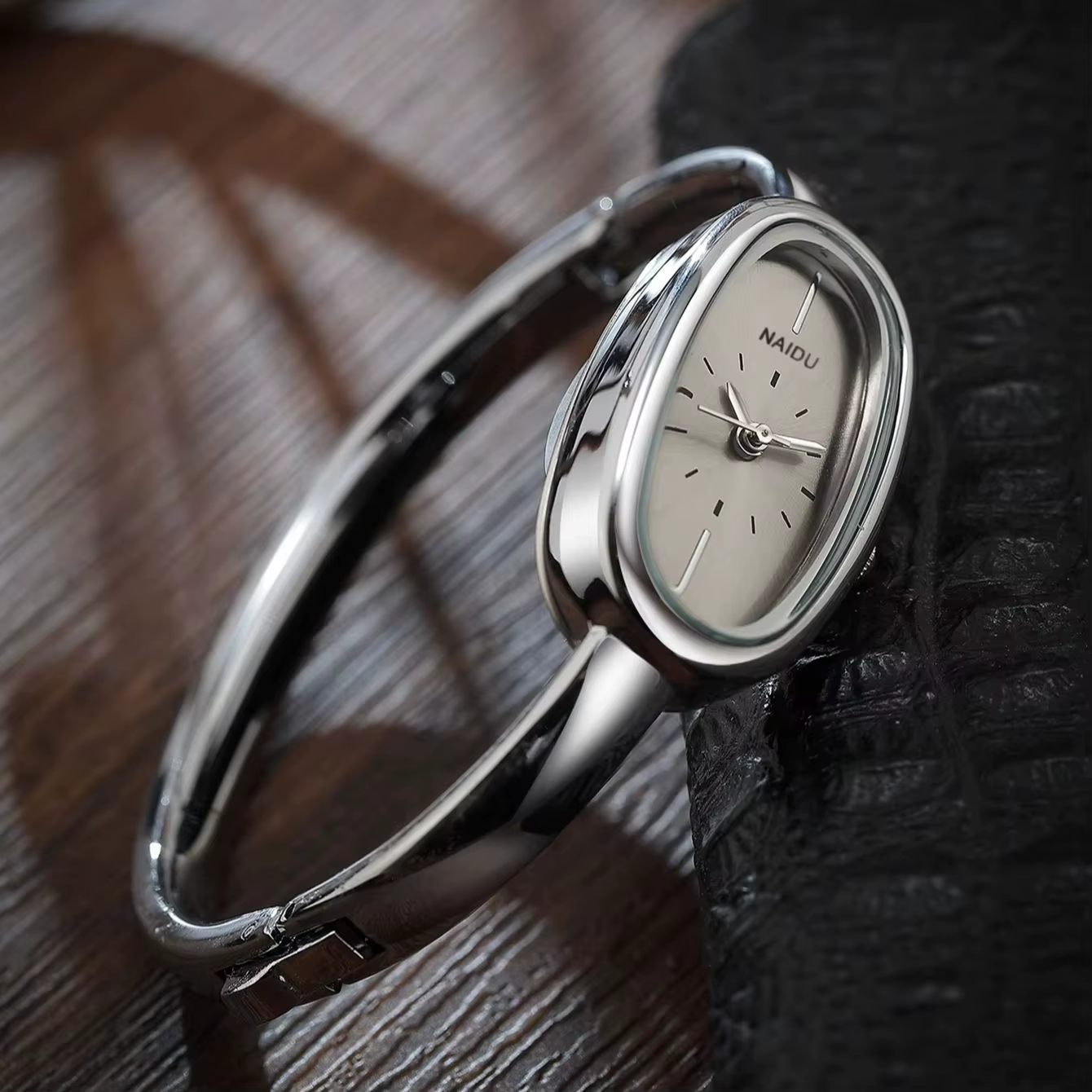 Montre à quartz classique pour homme