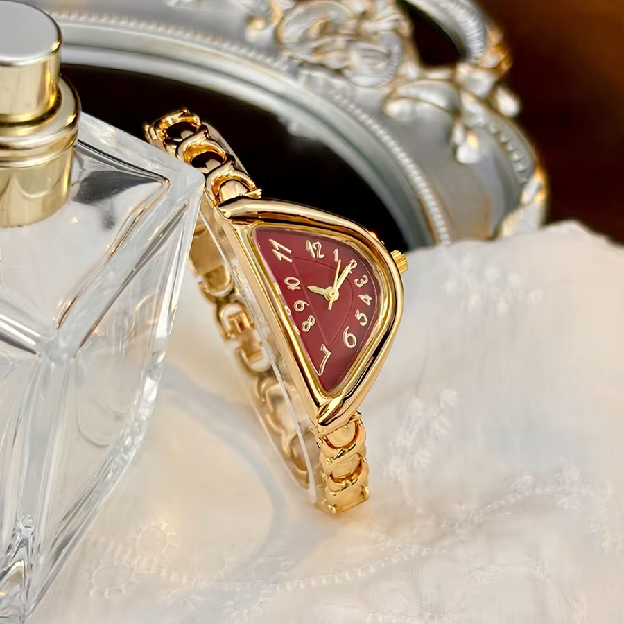 Montre pour femmes – Cadran en forme d'harpe