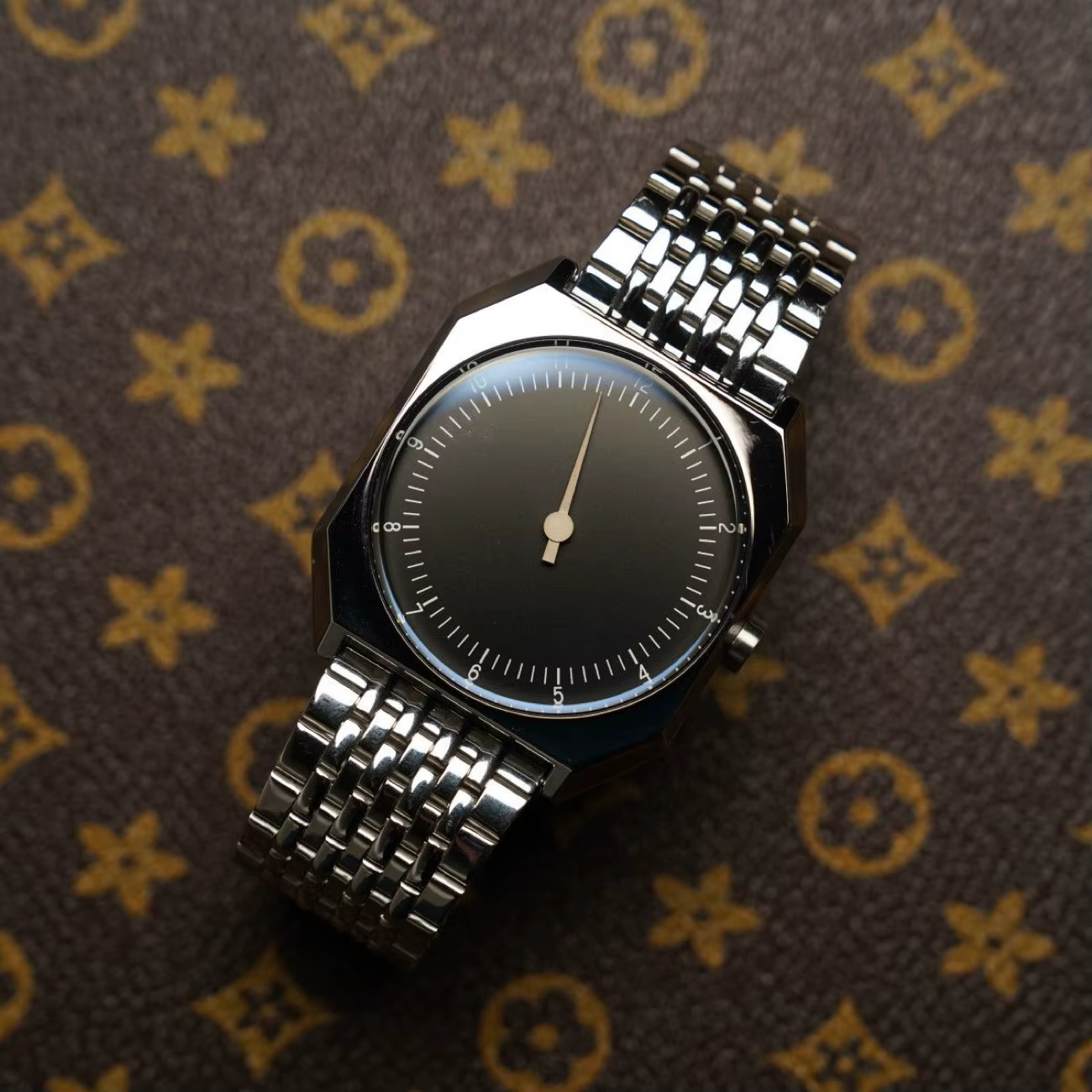 Montre créative de mode européenne et américaine de la marque SKU