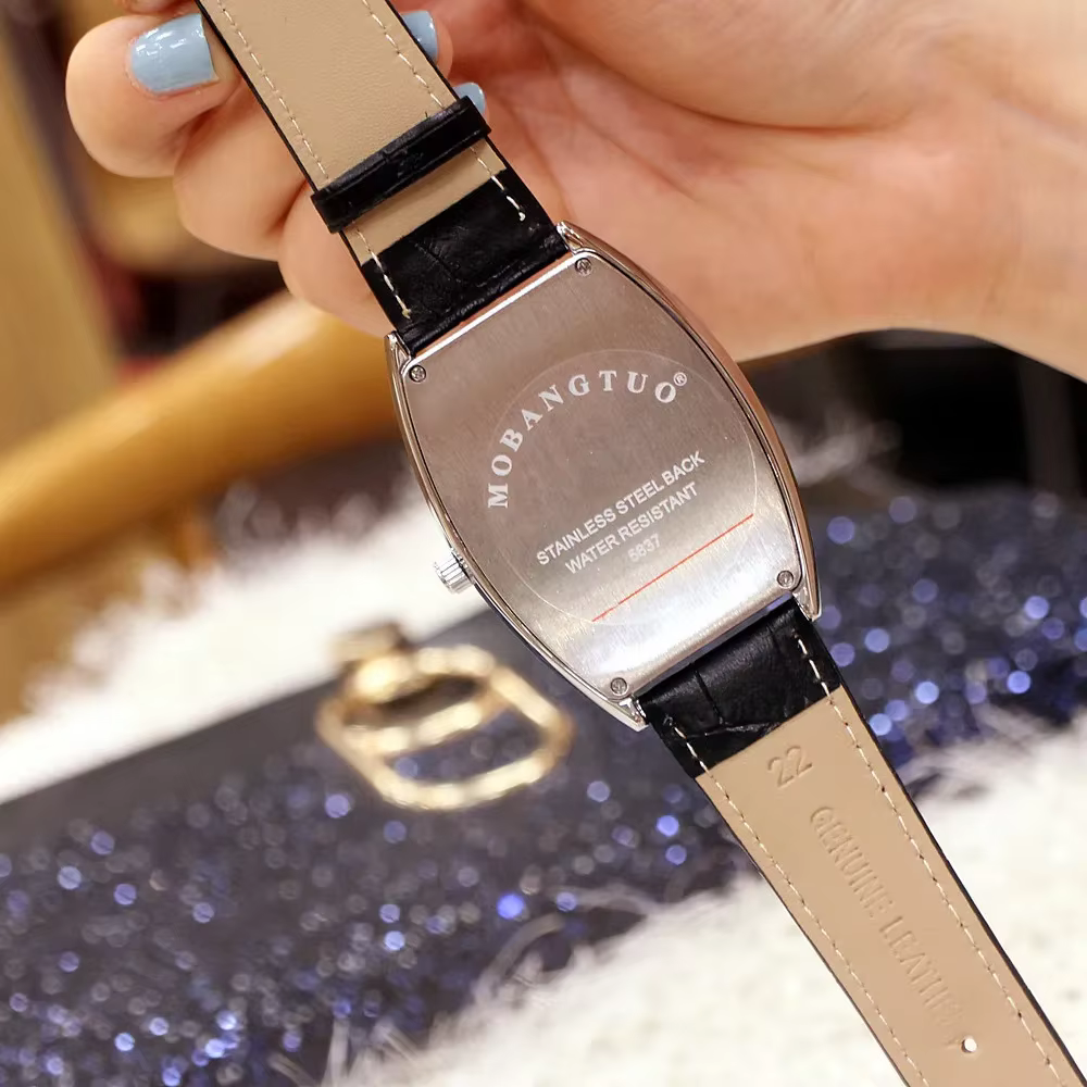 Mobangtuo hommes montre à Quartz Reloj Orologio Tonneau cadran diamant glacé Hip Hop homme horloge mâle luxe en cuir véritable montre-bracelet