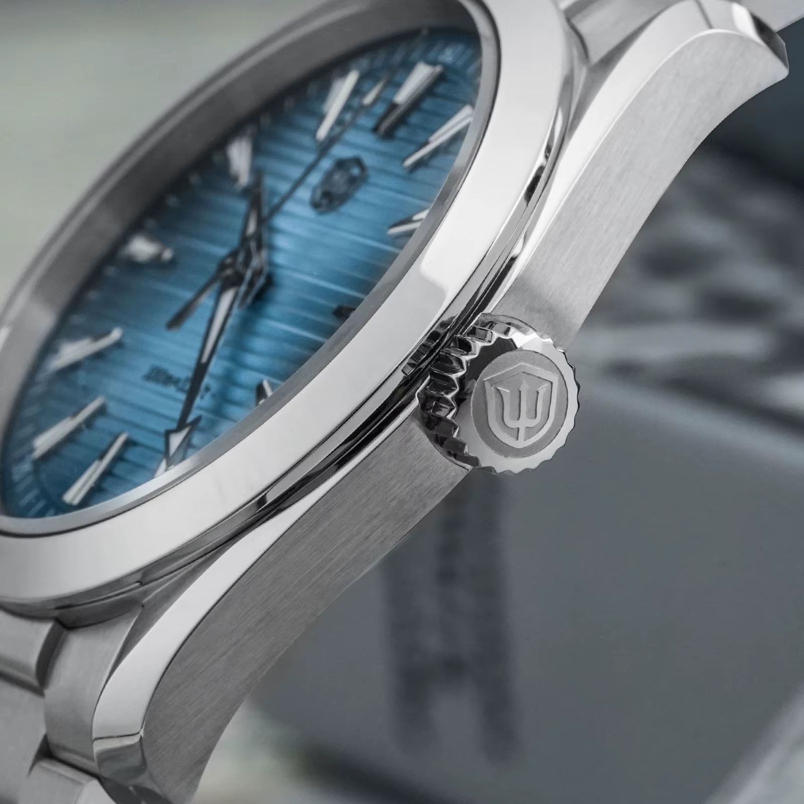 Watchdives WD0006 V2 montre VH31 balayage deuxième mouvement à Quartz saphir lumineux montres en acier inoxydable