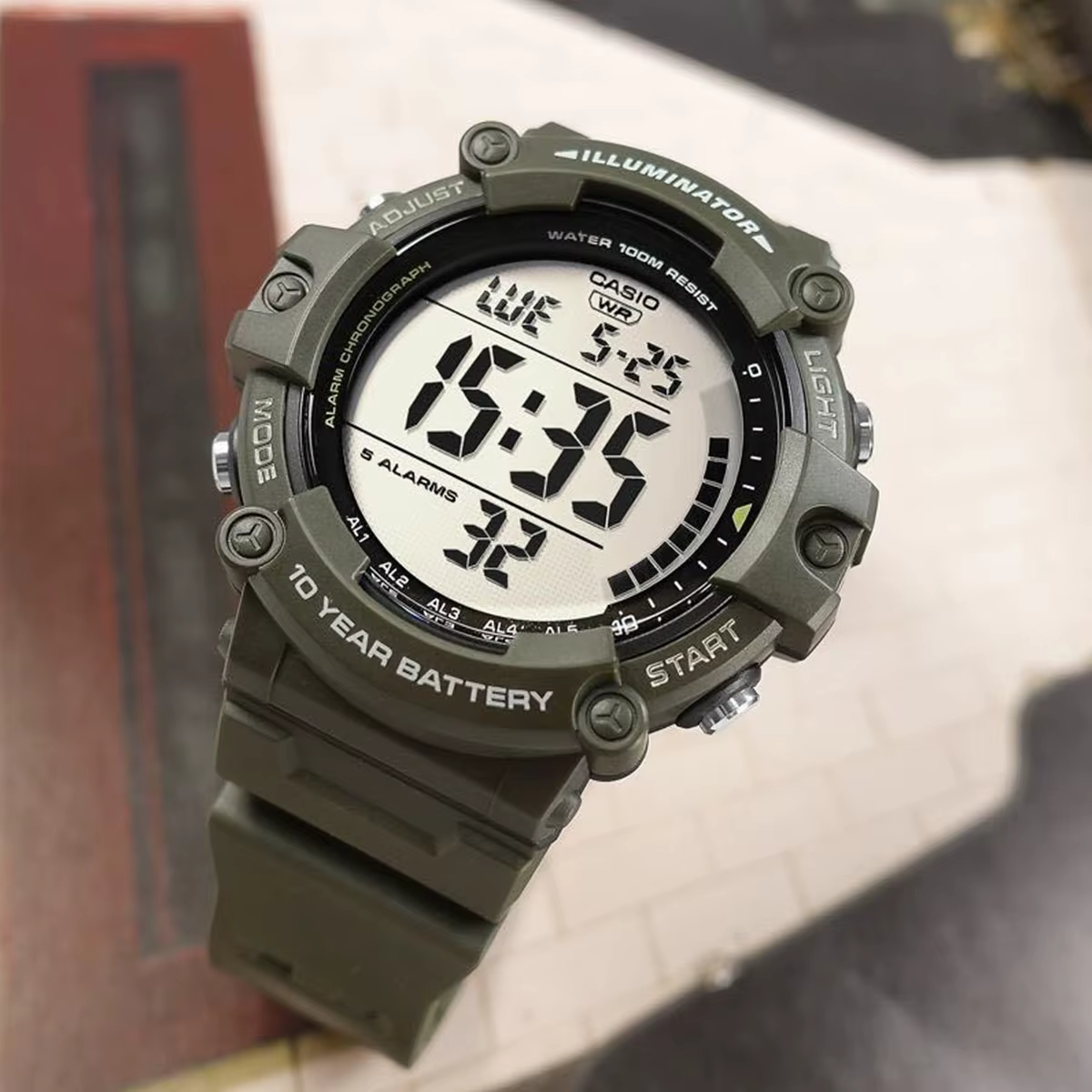 Casio Montre électronique multifonction à grand cadran pour homme Affichage simple et clair AE-1500WHX-1A/3A
