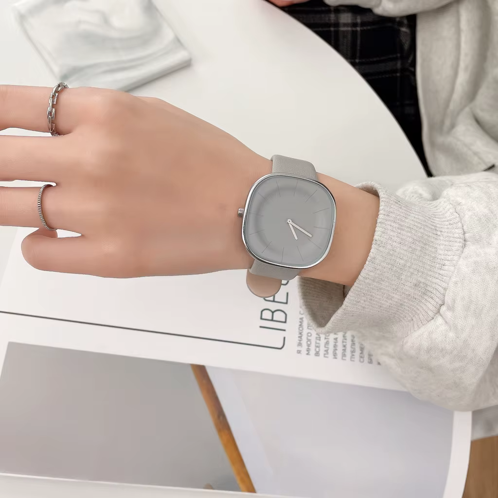 Montres carrées simples pour femmes