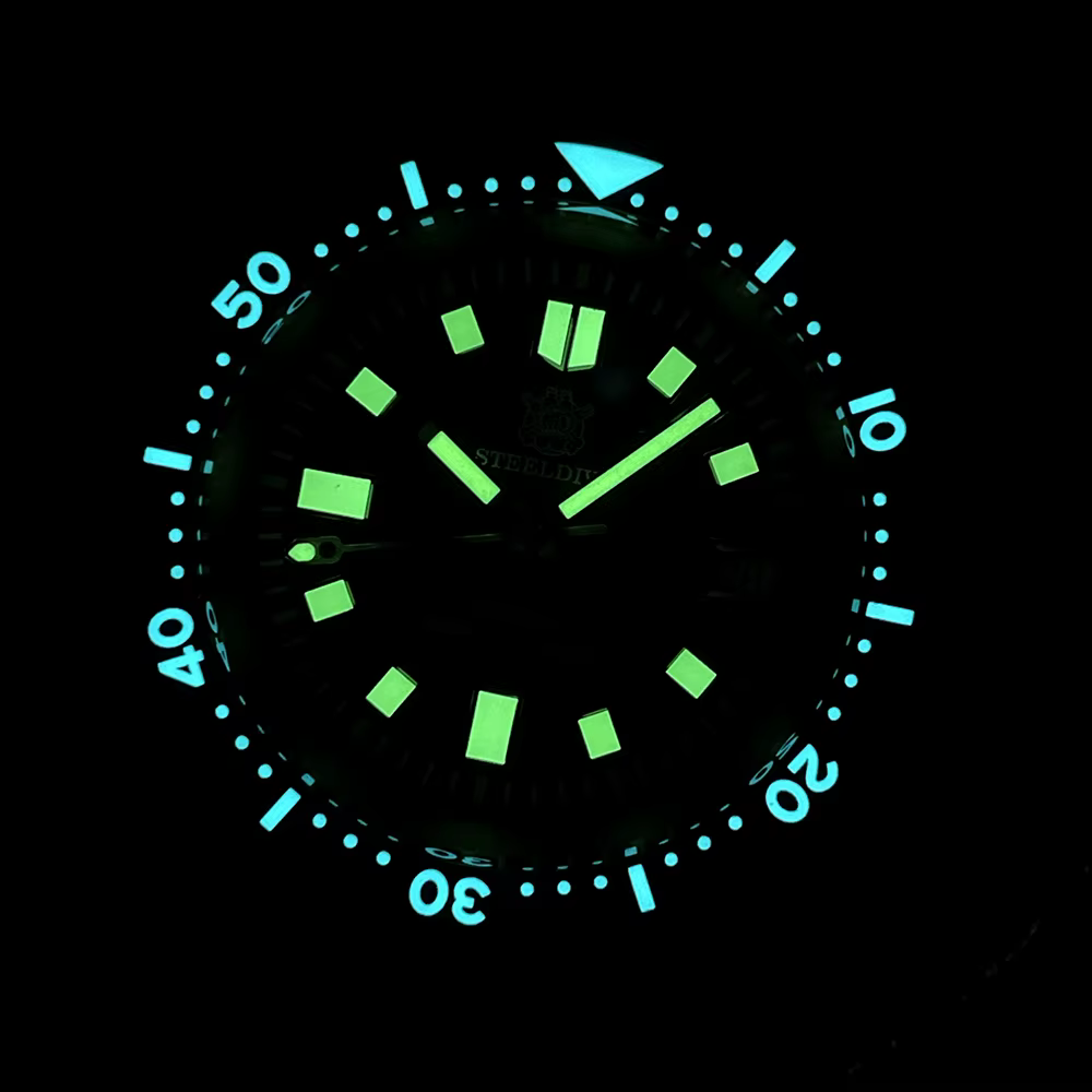 Montre de plongée automatique STEELDIVE SD1970
