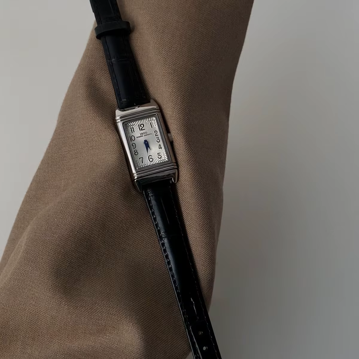 Montre numérique carrée à Quartz en cuir