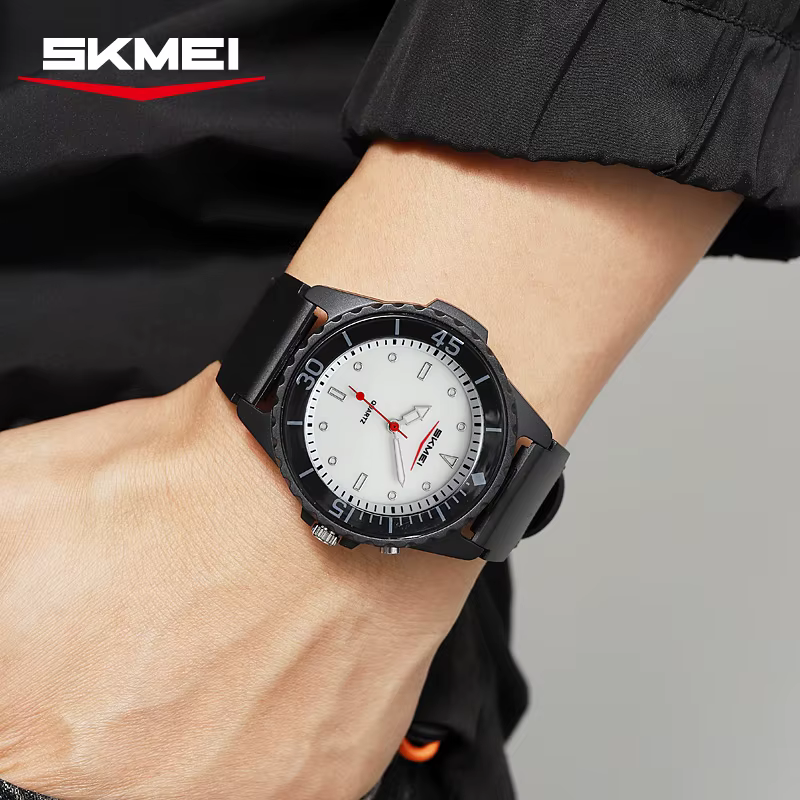 SKMEI 2433 Nouvelle Montre à Quartz Simple d'Extérieur pour Étudiants (Hommes et Femmes)