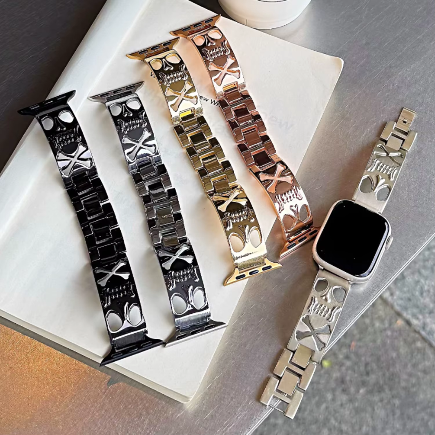 Bracelet en métal crâne personnalisé pour Apple Watch 38/40/41/42/44/45/46mm