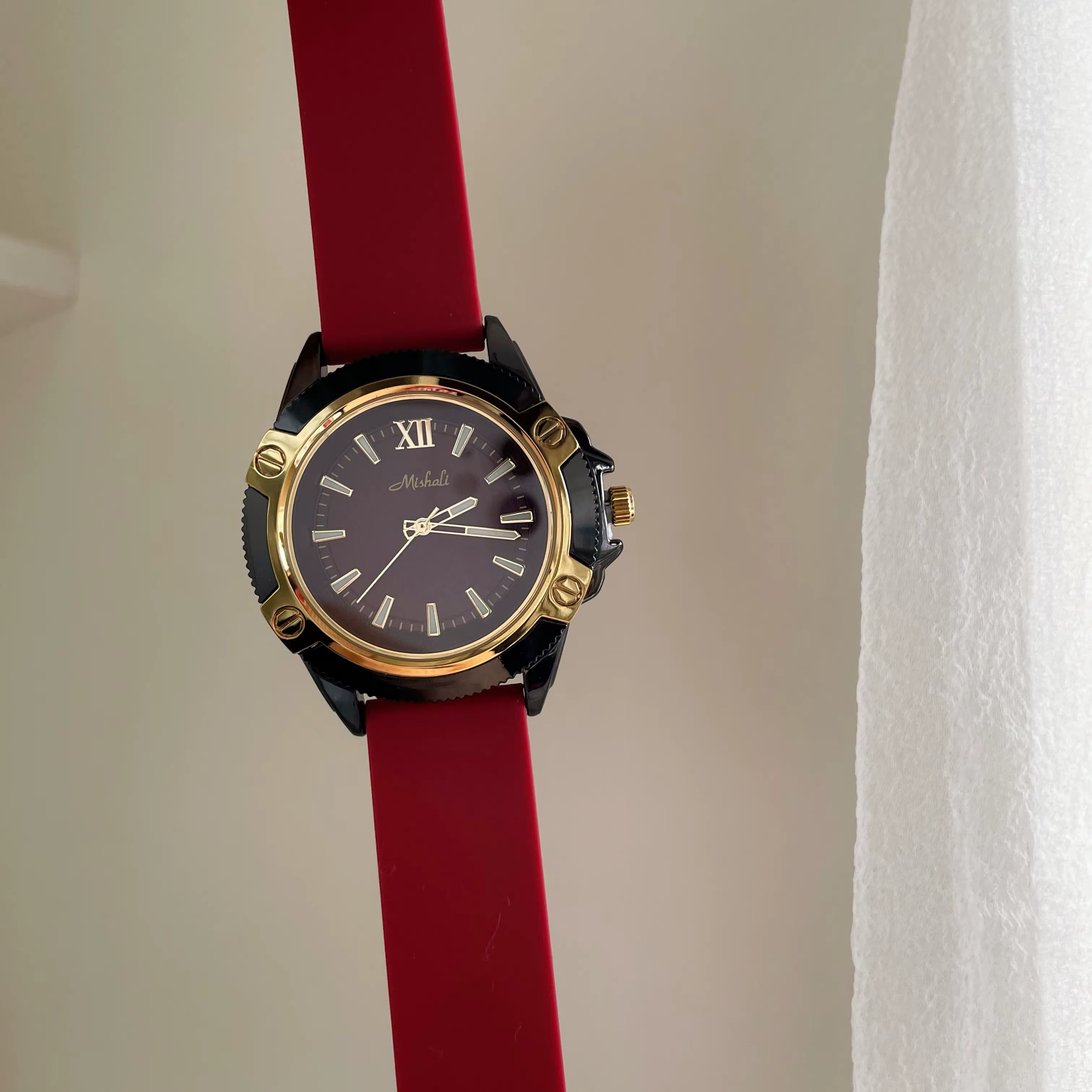 Montre rouge élégante et tendance en Silicone