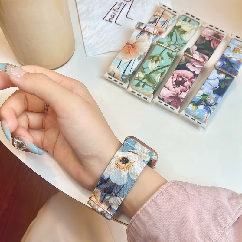 Bracelet Nylon à Motif Fleuri Peint pour Apple Watch 38-49mm - Sangle Respirante avec Fermoir Coulissant en Acier Inoxydable (Séries 3-10/SE/Ultra/Ultra2)