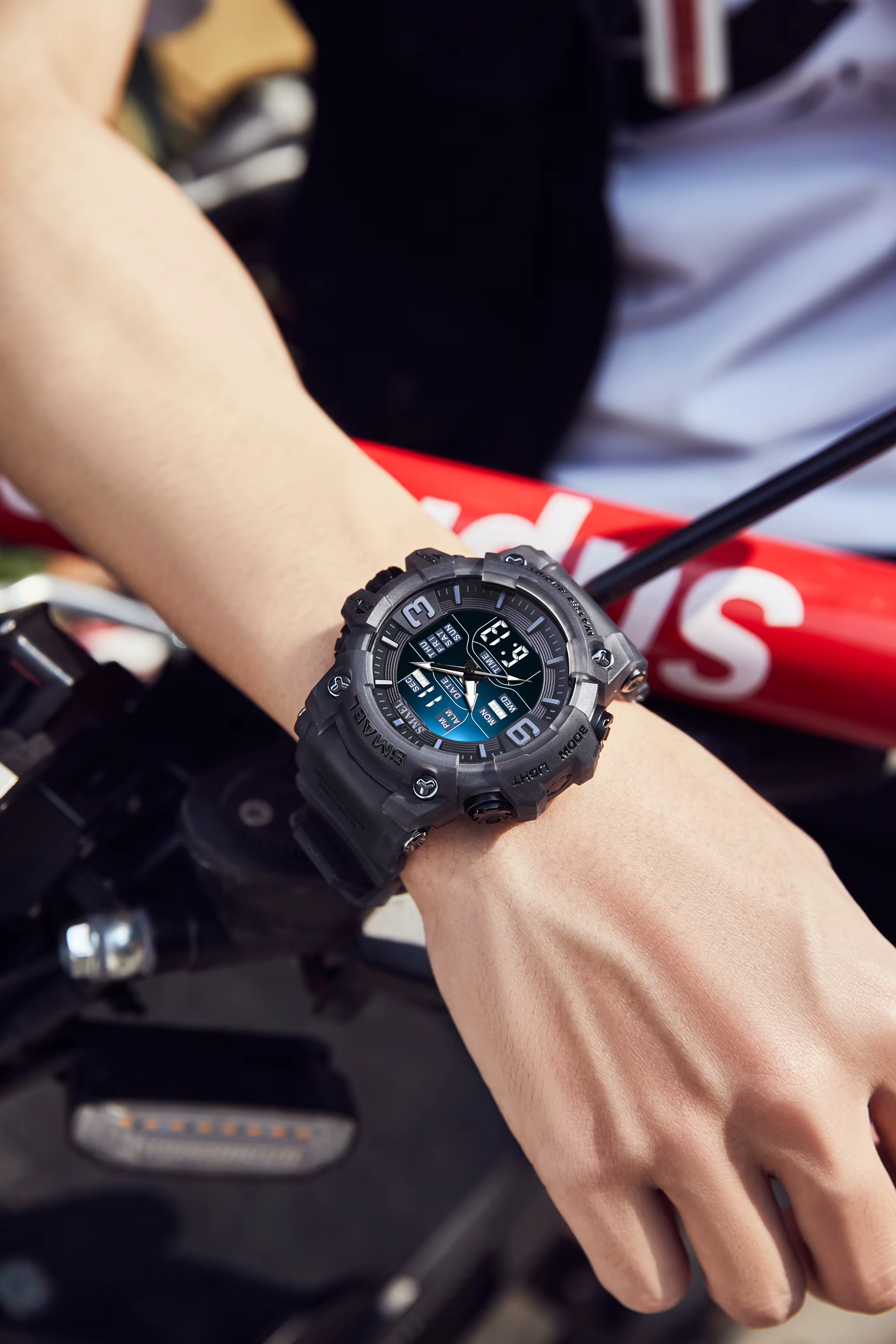 Montre de sport à quartz avec alarme lumineuse LED