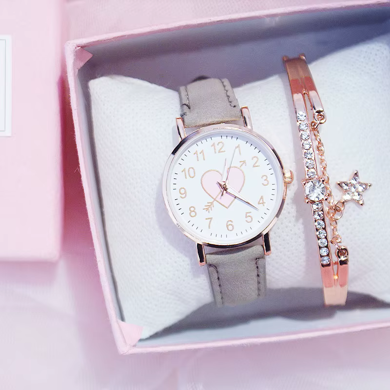 Nouveau mignon cadran en forme de coeur montre femme pour enfants