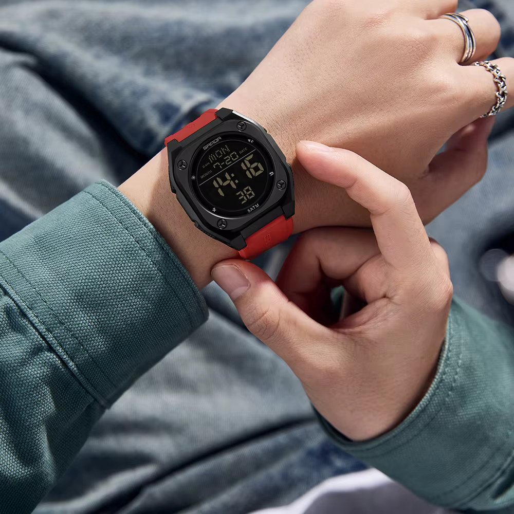 Montres numériques pour hommes à la mode
