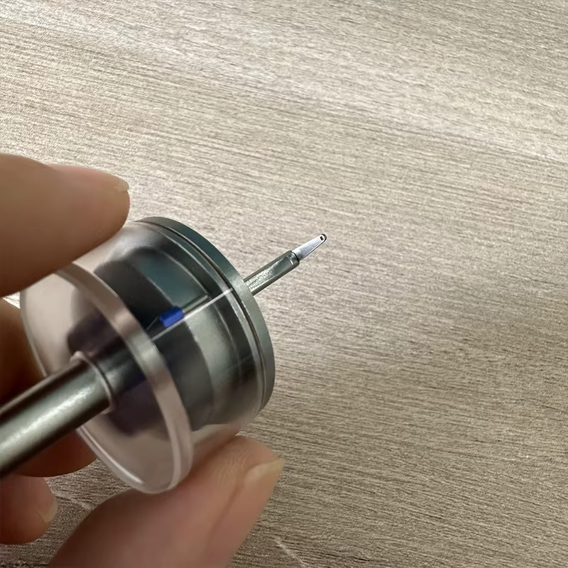 Outil d'horloger pour calibre Omega 2500 8500